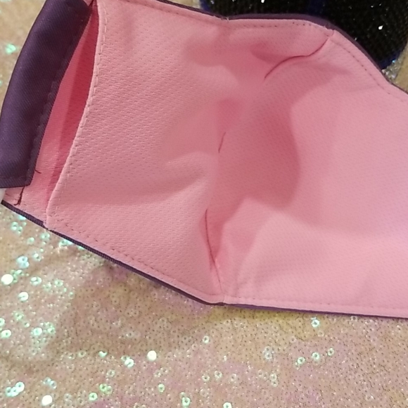 Hello Kitty Soft Face Mask - Picture 5 of 7